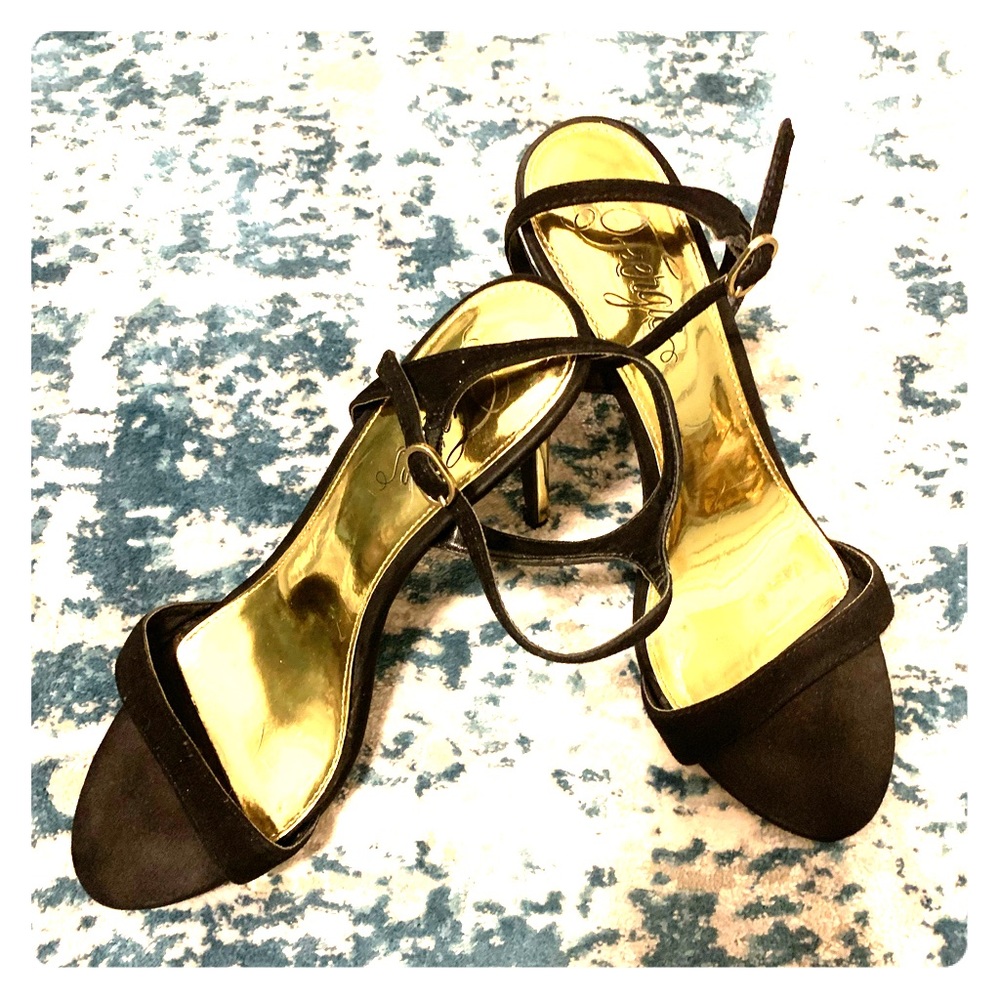 Never wore fergie heels